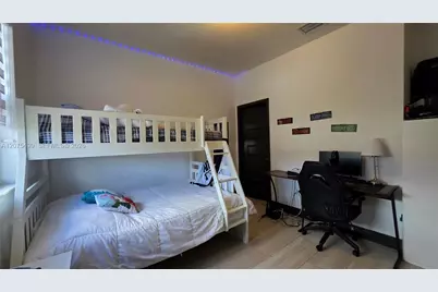 16017 NW 91st Ct, Miami Lakes, FL 33018 - Photo 19