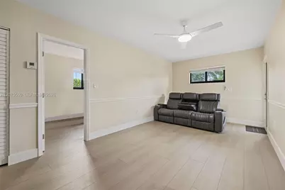 1391 NW 18th St, Homestead, FL 33030 - Photo 31