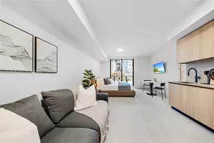 121 NE 5th St, Miami, FL 33132 - Photo 3
