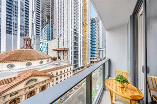 121 NE 5th St, Miami, FL 33132 - Photo 27