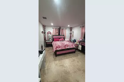 2370 NW 33rd St #2370, Miami, FL 33142 - Photo 9