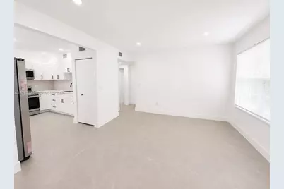 7239 NW Third St, Miami, FL 33126 - Photo 9