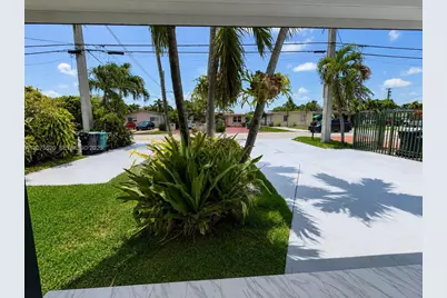7239 NW Third St, Miami, FL 33126 - Photo 5