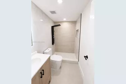 7239 NW Third St, Miami, FL 33126 - Photo 17
