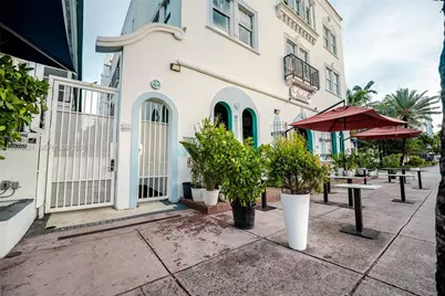 1060 Ocean Dr #D204, Miami Beach, FL 33139 - Photo 13