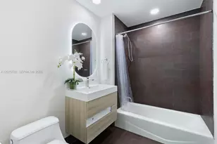 1040 Biscayne Blvd, Miami, FL 33132 - Photo 25