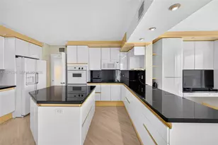 19707 Turnberry Way, Aventura, FL 33180 - Photo 29