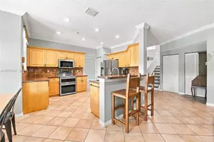 861 Crestview Cir, Weston, FL 33327 - Photo 11