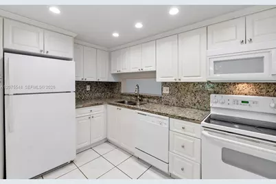 8420 SW 133rd Ave Rd #105, Miami, FL 33183 - Photo 3