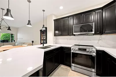 355 SW 121st Ave #355, Pembroke Pines, FL 33025 - Photo 3