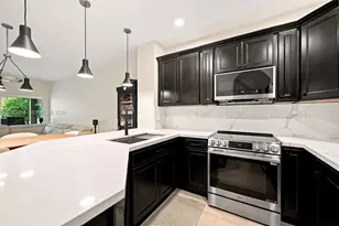 355 SW 121st Ave, Pembroke Pines, FL 33025 - Photo 3