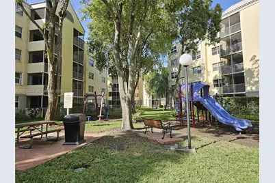 8160 Geneva Ct #104, Doral, FL 33166 - Photo 23