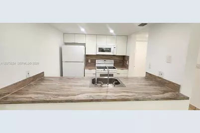 8160 Geneva Ct #104, Doral, FL 33166 - Photo 3