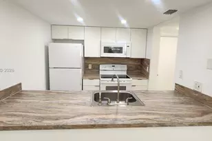 8160 Geneva Ct, Doral, FL 33166 - Photo 3