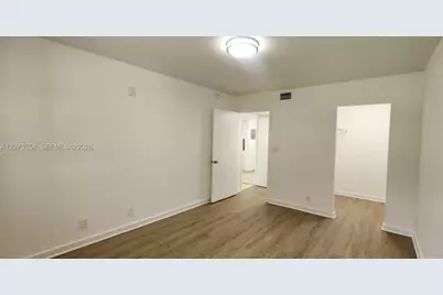 8160 Geneva Ct #104, Doral, FL 33166 - Photo 9