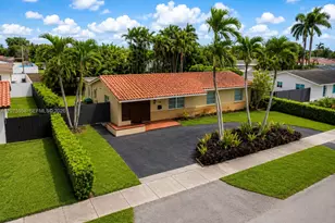 3115 Village Green Dr, Miami, FL 33175 - Photo 3