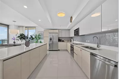 2600 E Hallandale Beach Blvd #2510, Hallandale Beach, FL 33009 - Photo 13