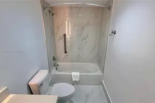 17375 Collins Ave, Sunny Isles Beach, FL 33160 - Photo 57