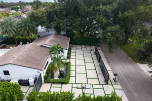 1721 SW 96th Ave, Miramar, FL 33025 - Photo 5