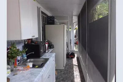 217 W 34th St, Hialeah, FL 33012 - Photo 35
