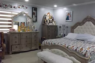 217 W 34th St, Hialeah, FL 33012 - Photo 13