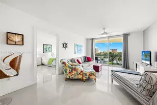 201 Golden Isles Dr, Hallandale Beach, FL 33009 - Photo 9