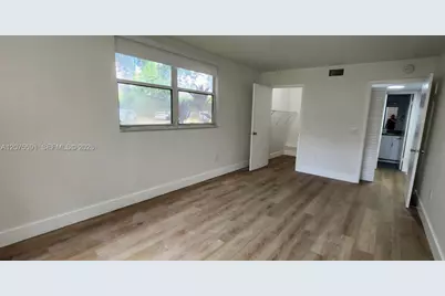 8363 Lake Dr #108, Doral, FL 33166 - Photo 9