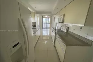 200 Golden Isles Dr, Hallandale Beach, FL 33009 - Photo 29