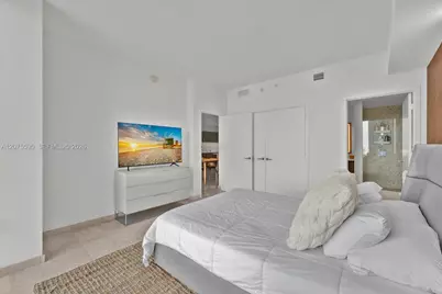 88 SW 7th St #2204, Miami, FL 33130 - Photo 21