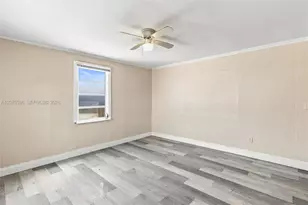 611 N Broadway, Lantana, FL 33462 - Photo 7