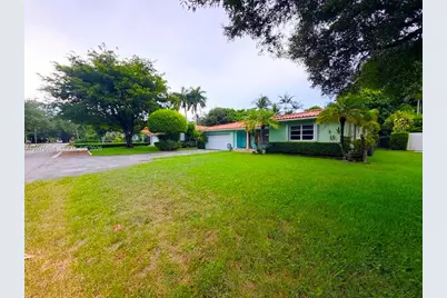 951 NE 115th St, Biscayne Park, FL 33161 - Photo 3