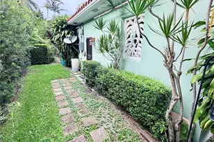 951 NE 115th St, Biscayne Park, FL 33161 - Photo 25