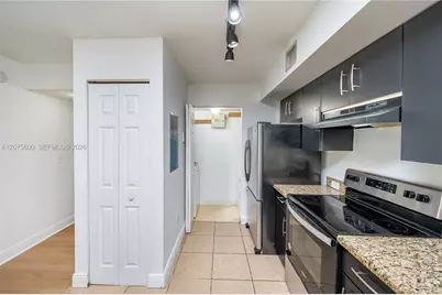 11145 SW 6th St #302, Pembroke Pines, FL 33025 - Photo 15