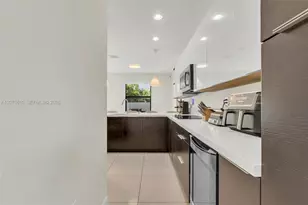 10204 NW 86th St, Doral, FL 33178 - Photo 27