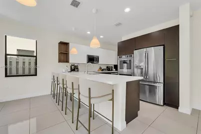 10204 NW 86th St, Doral, FL 33178 - Photo 21