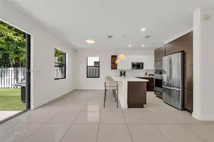 10204 NW 86th St, Doral, FL 33178 - Photo 19