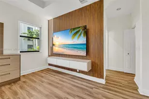 10204 NW 86th St, Doral, FL 33178 - Photo 37
