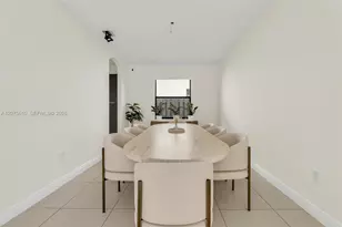 10204 NW 86th St, Doral, FL 33178 - Photo 11