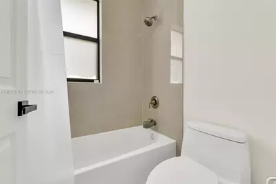 10204 NW 86th St, Doral, FL 33178 - Photo 57