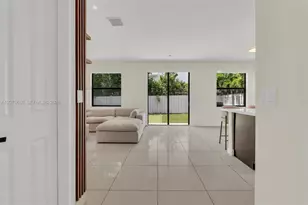 10204 NW 86th St, Doral, FL 33178 - Photo 15
