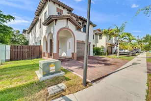 10204 NW 86th St, Doral, FL 33178 - Photo 3