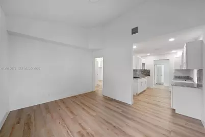 360 NW 179th Ter, Miami Gardens, FL 33169 - Photo 5