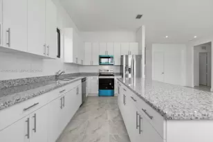 18911 SW 317th Ter, Homestead, FL 33030 - Photo 15