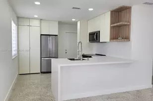 9226 SW 37th St, Miami, FL 33165 - Photo 7