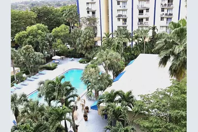 4550 NW 9th St #709E, Miami, FL 33126 - Photo 15