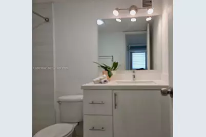 4550 NW 9th St #709E, Miami, FL 33126 - Photo 9