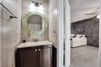 3000 NW 5th Ter #112, Pompano Beach, FL 33064 - Photo 5