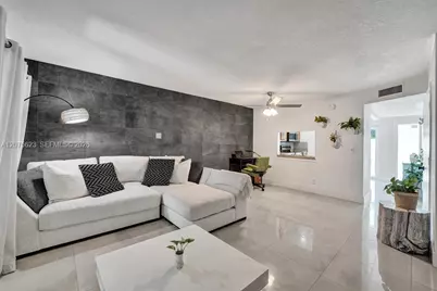 3000 NW 5th Ter #112, Pompano Beach, FL 33064 - Photo 11