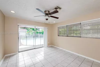 7518 NW 42nd Dr, Coral Springs, FL 33065 - Photo 11