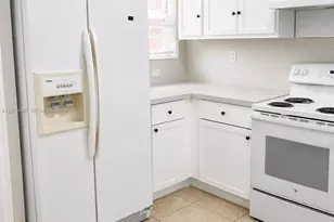 612 SW 11th St, Florida City, FL 33034 - Photo 5